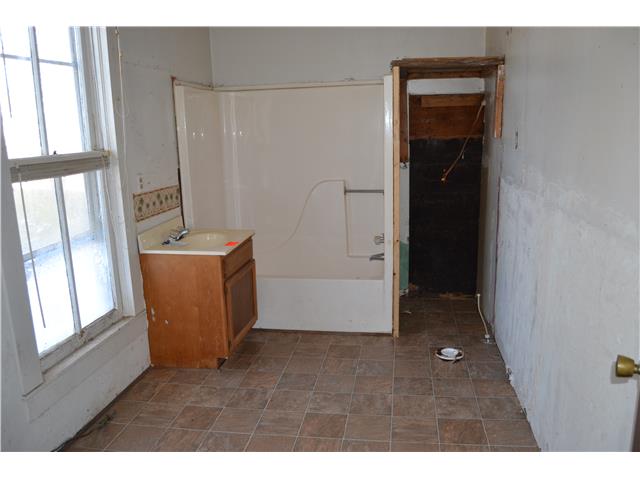 206 Lilly StBatesville, AR, 72501Independence County