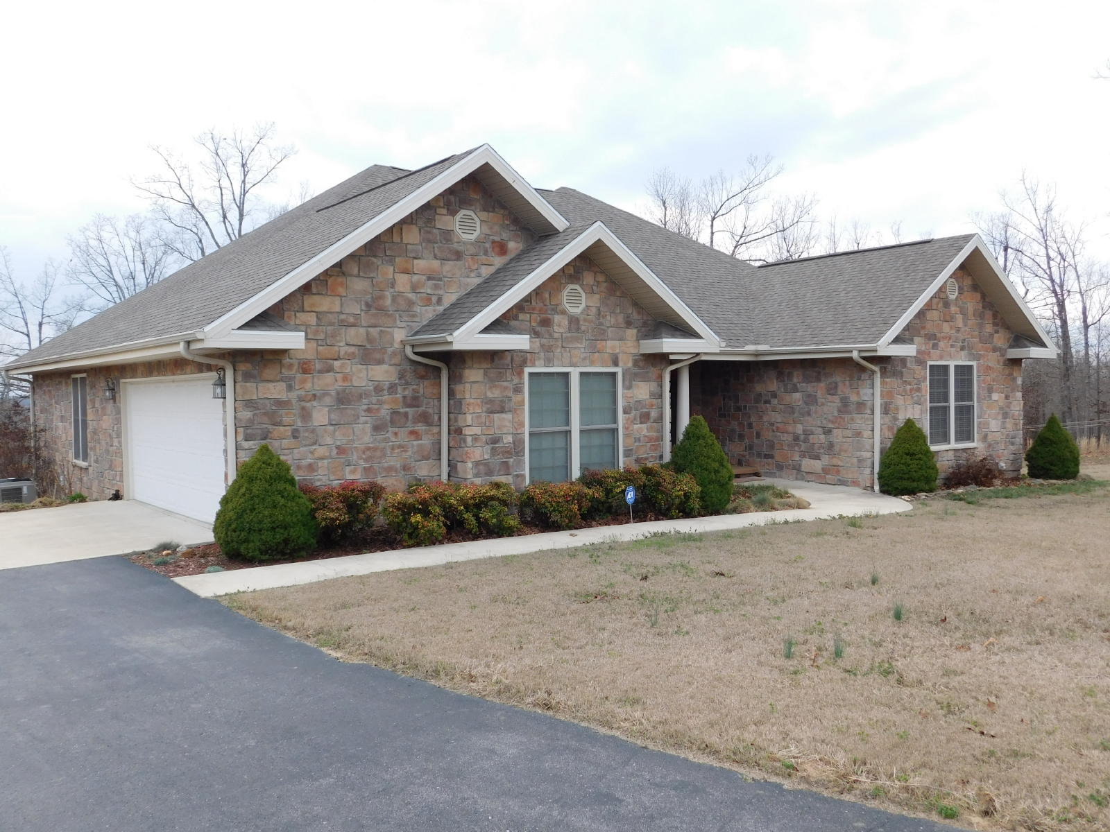 401 Woods Point Rd., Elizabeth, AR 72531