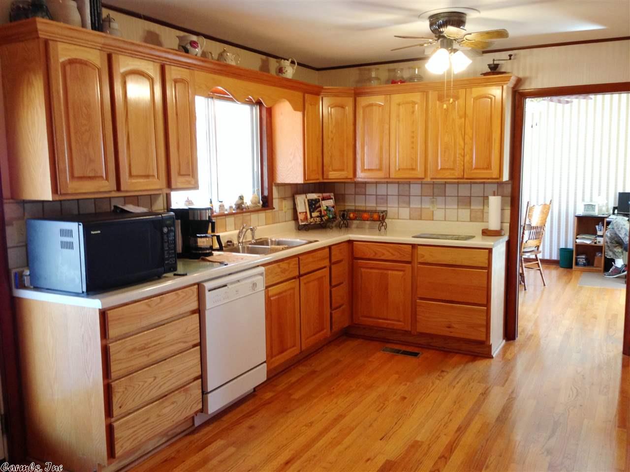 2472 63 Highway, Hardy, AR 72542