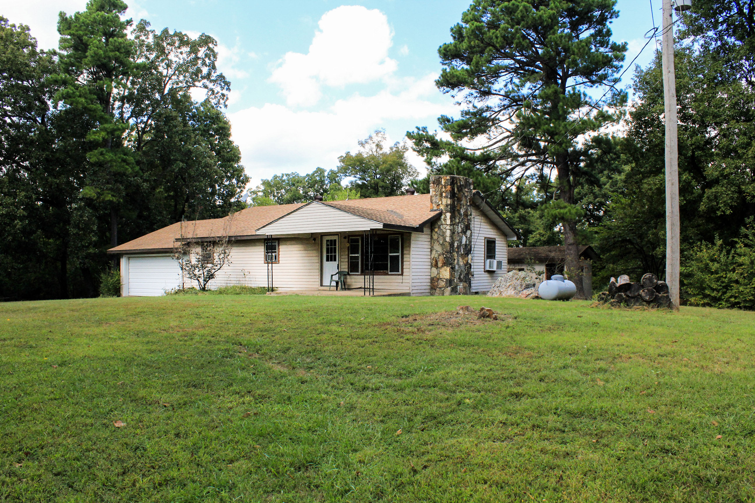 531 Quarry Rd, Hardy, AR 72542
