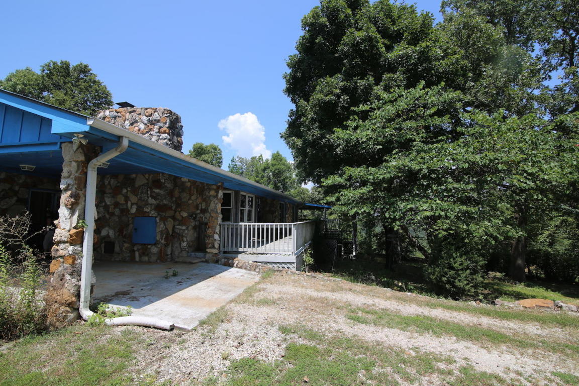715 Moonlight Rd, Mammoth Spring, AR 72554
