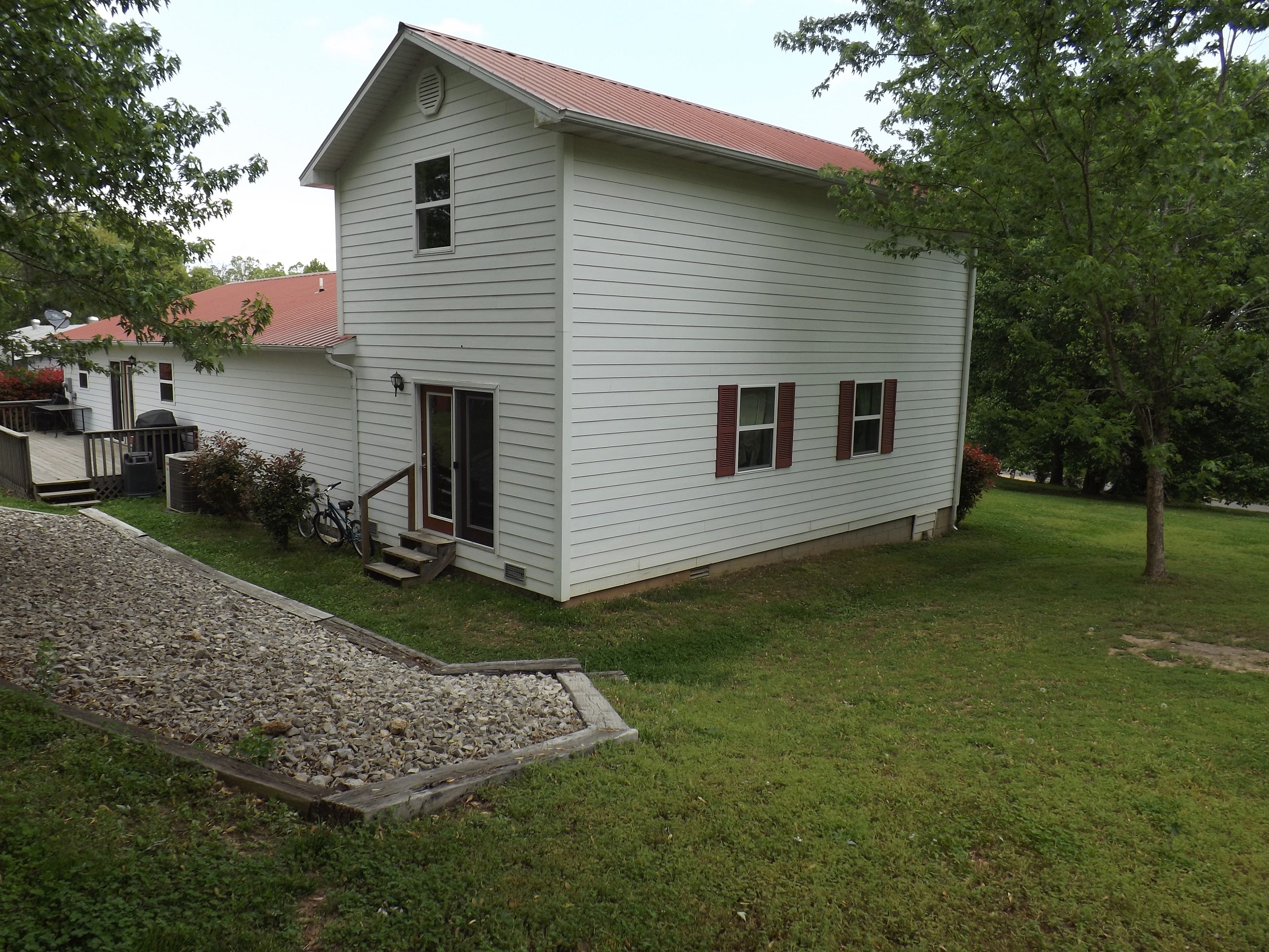 1163 N Fairview Rd, Mammoth Spring, AR 72554