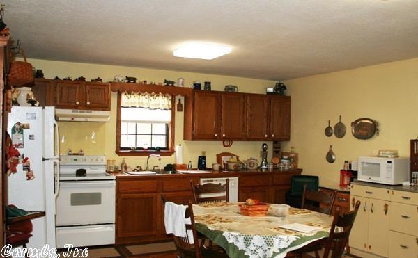 2802 E Highway 14, Mountain View, AR 72560