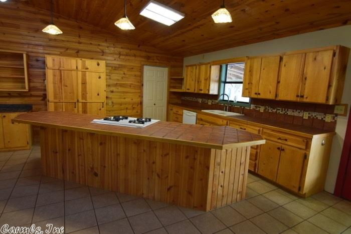 1519 Coolwater Retreat, Mountain View, AR 72560