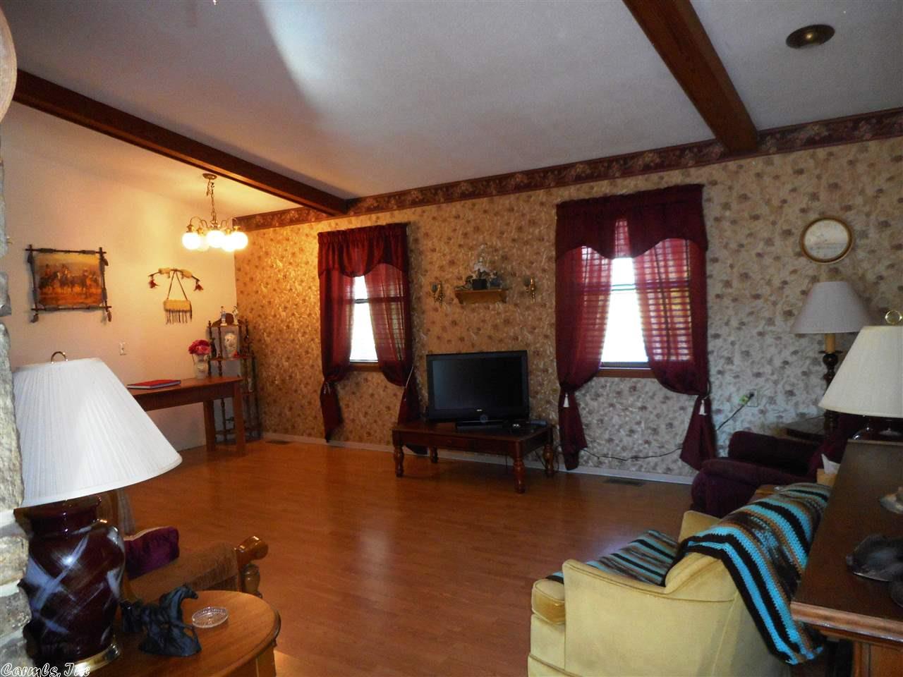 805 Clarence Street, Mountain View, AR 72560