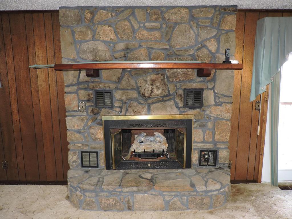 220 N HARMON Road, Harrison, AR 72601
