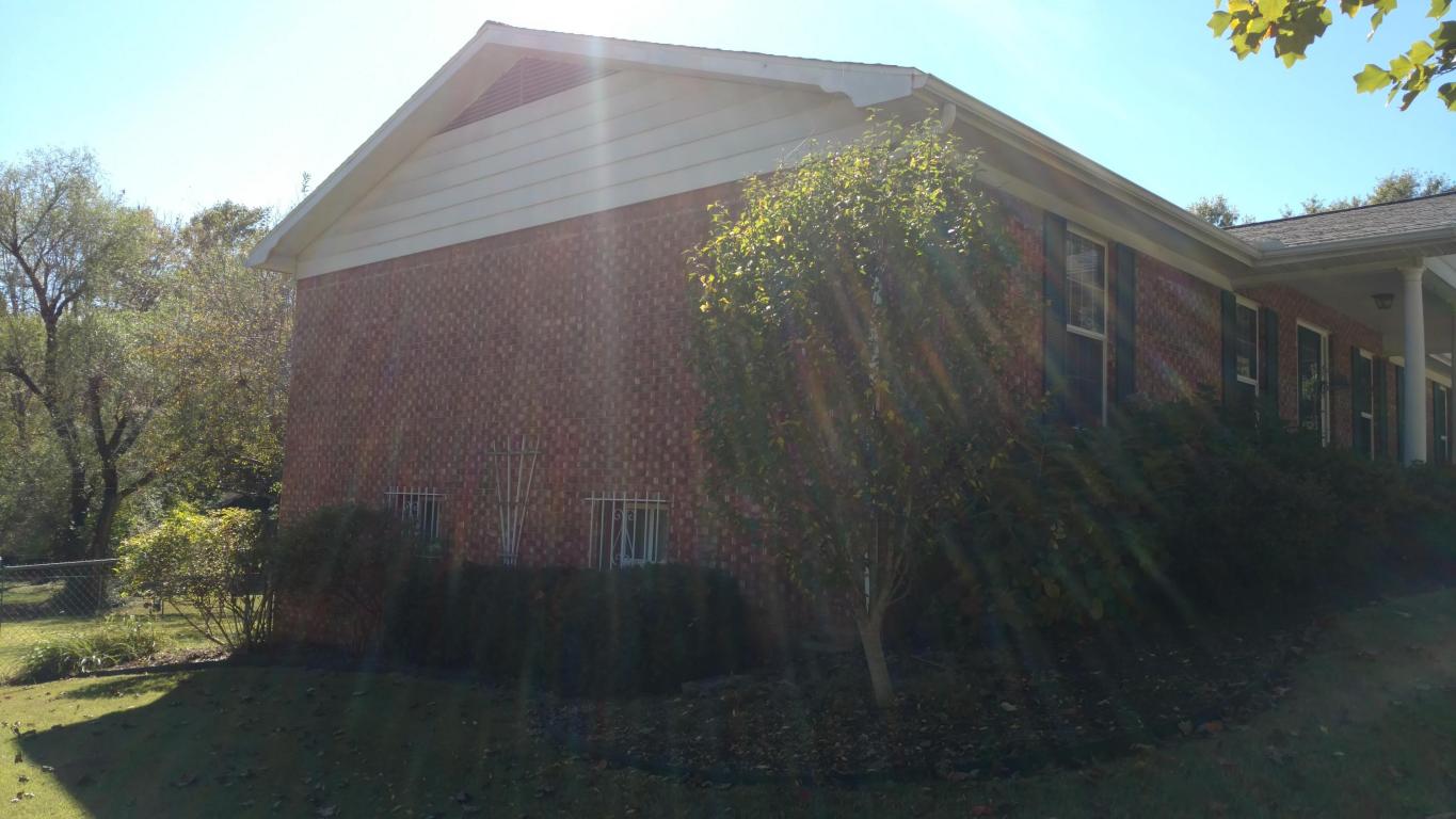 1122 W College, Harrison, AR 72601
