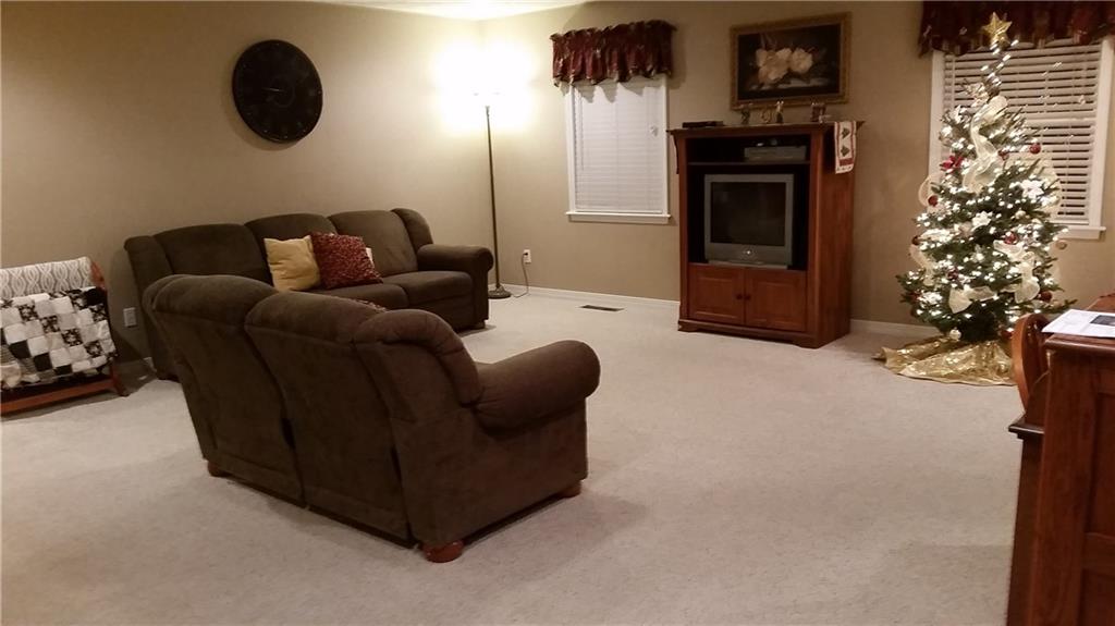 107 Paradise CoveLN, Berryville, AR 72616