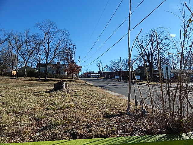 207 N Main Street, Berryville, AR 72616