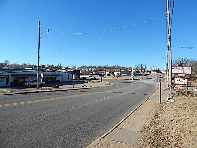 207 N Main Street, Berryville, AR 72616