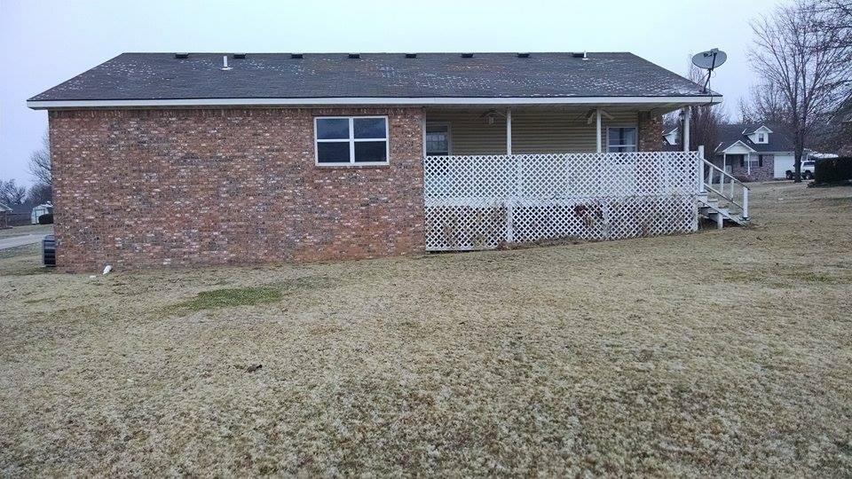1223 LauraAVE, Berryville, AR 72616