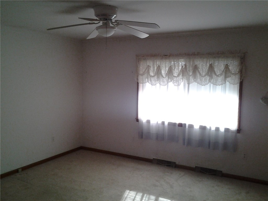 211E MOUNTAINAVE, Berryville, AR 72616