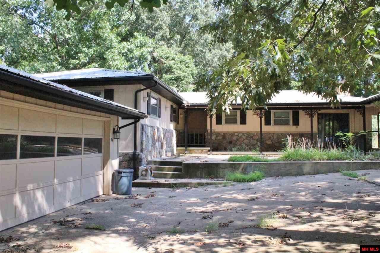 304 MCDONALD MEADOWS PARKWAY, Bull Shoals, AR 72619