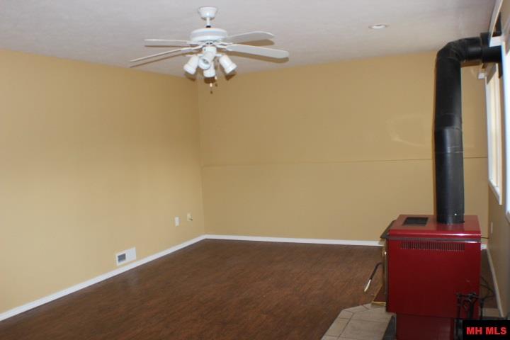 116 BLOU CLOWER, Bull Shoals, AR 72619