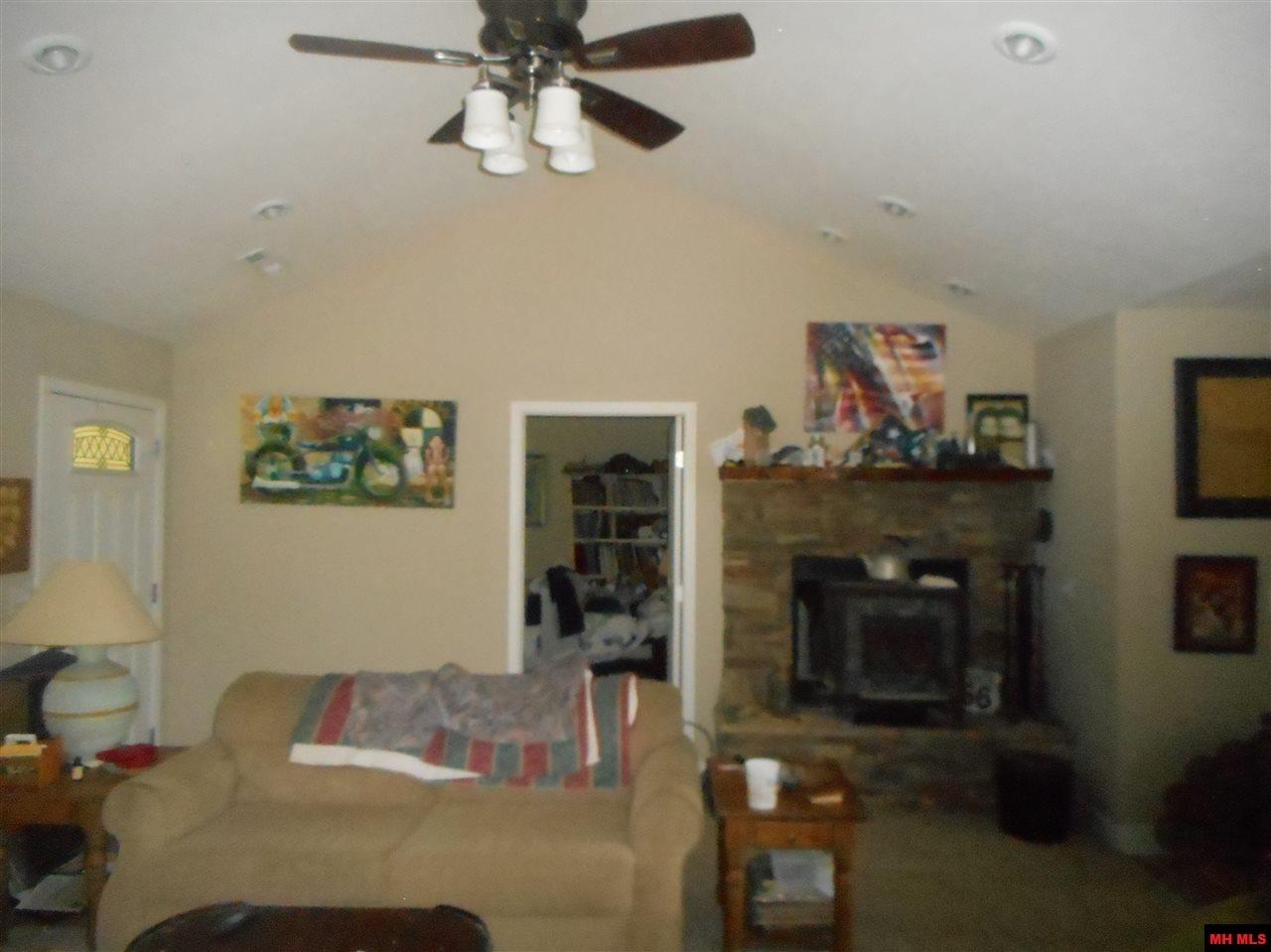 3005 CR 36, Clarkridge, AR 72623