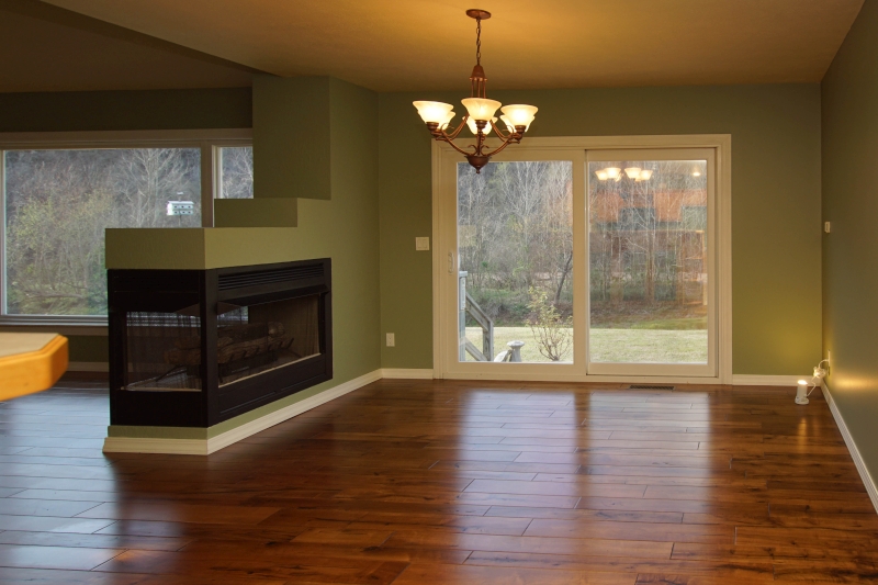 100 Hargis Place, Cotter, AR 72626