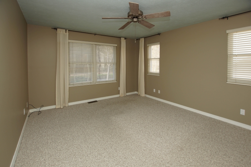 100 Hargis Place, Cotter, AR 72626
