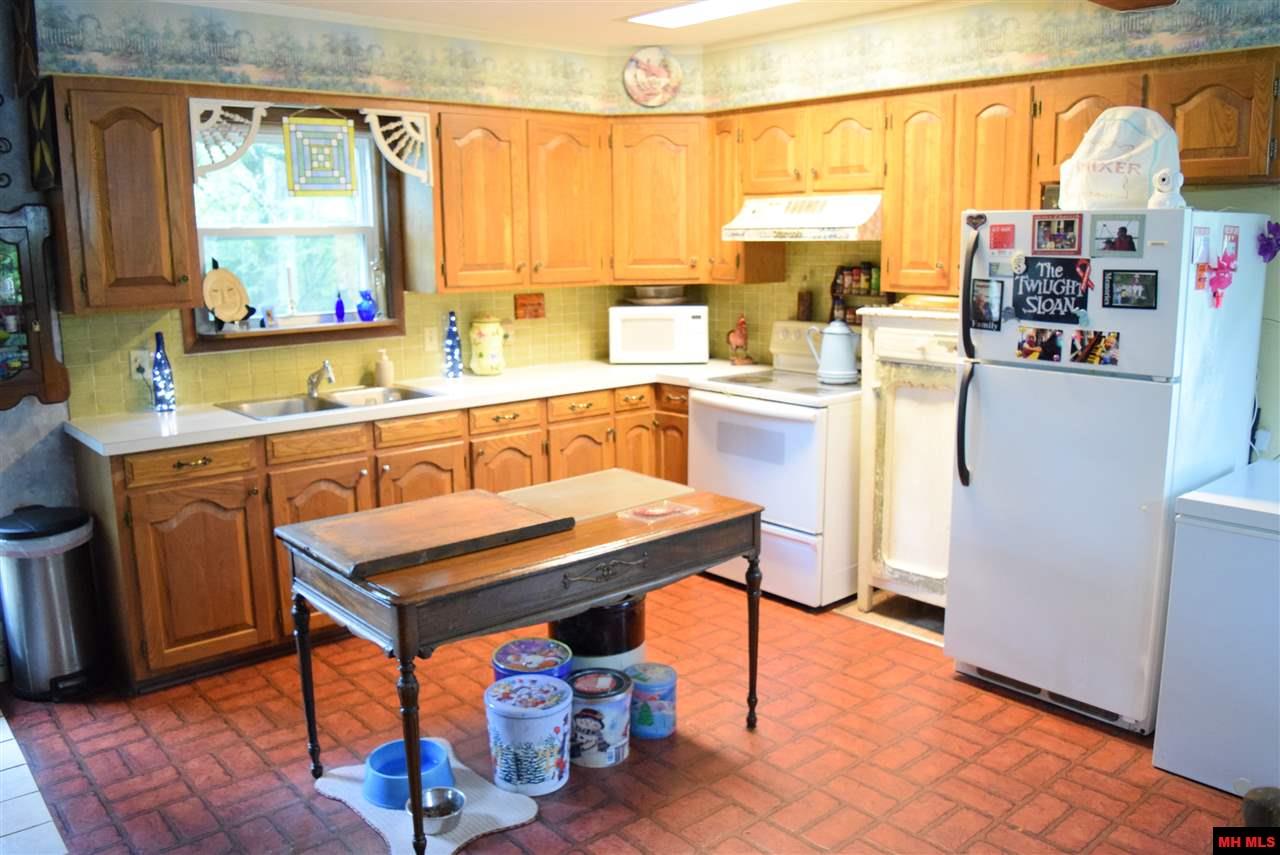 219Bay Shore Drive, Diamond City, AR 72630