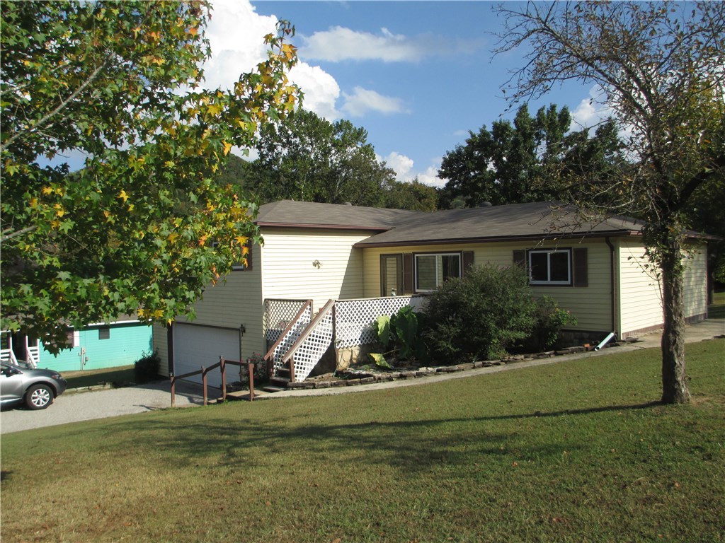 122 StatelineDR, Holiday Island, AR 72631