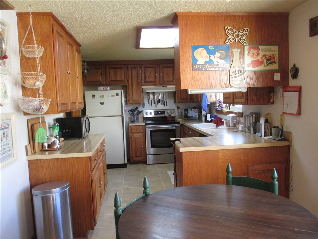 122 StatelineDR, Holiday Island, AR 72631