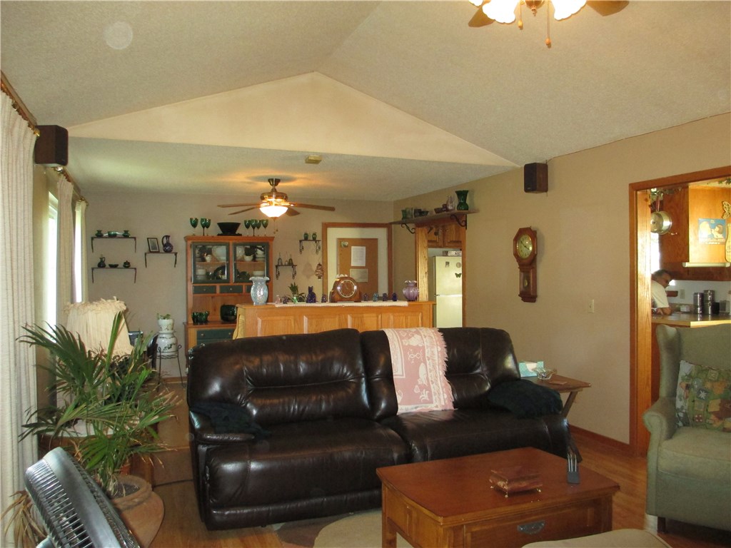 122 StatelineDR, Holiday Island, AR 72631