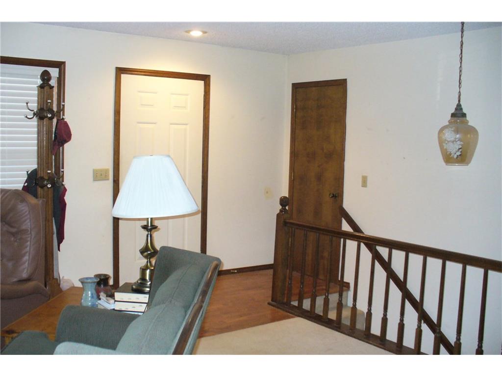 30 Burkmo Ln, Holiday Island, AR 72631