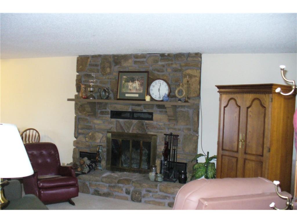 30 Burkmo Ln, Holiday Island, AR 72631