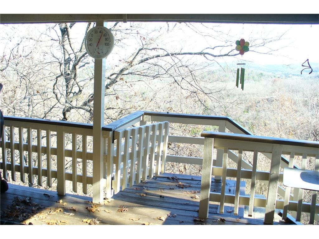 30 Burkmo Ln, Holiday Island, AR 72631