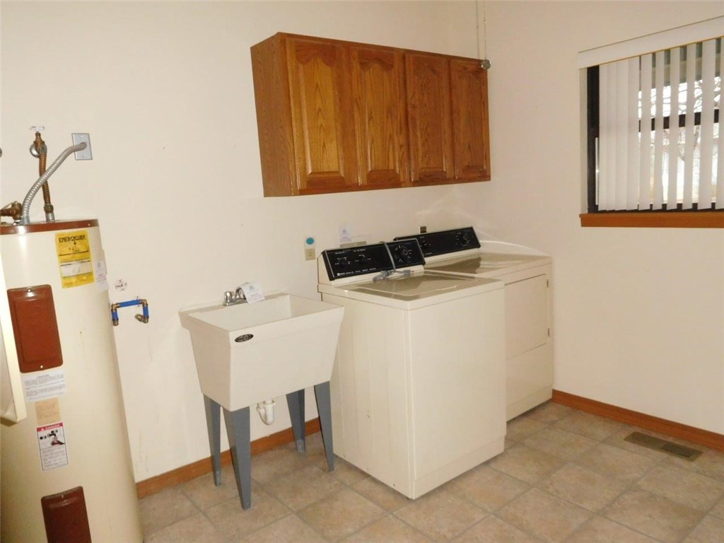 9 HorseshoeDR, Holiday Island, AR 72631