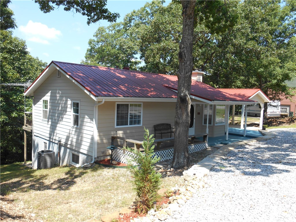 41 Ridge Rd, Eureka Springs, AR 72631