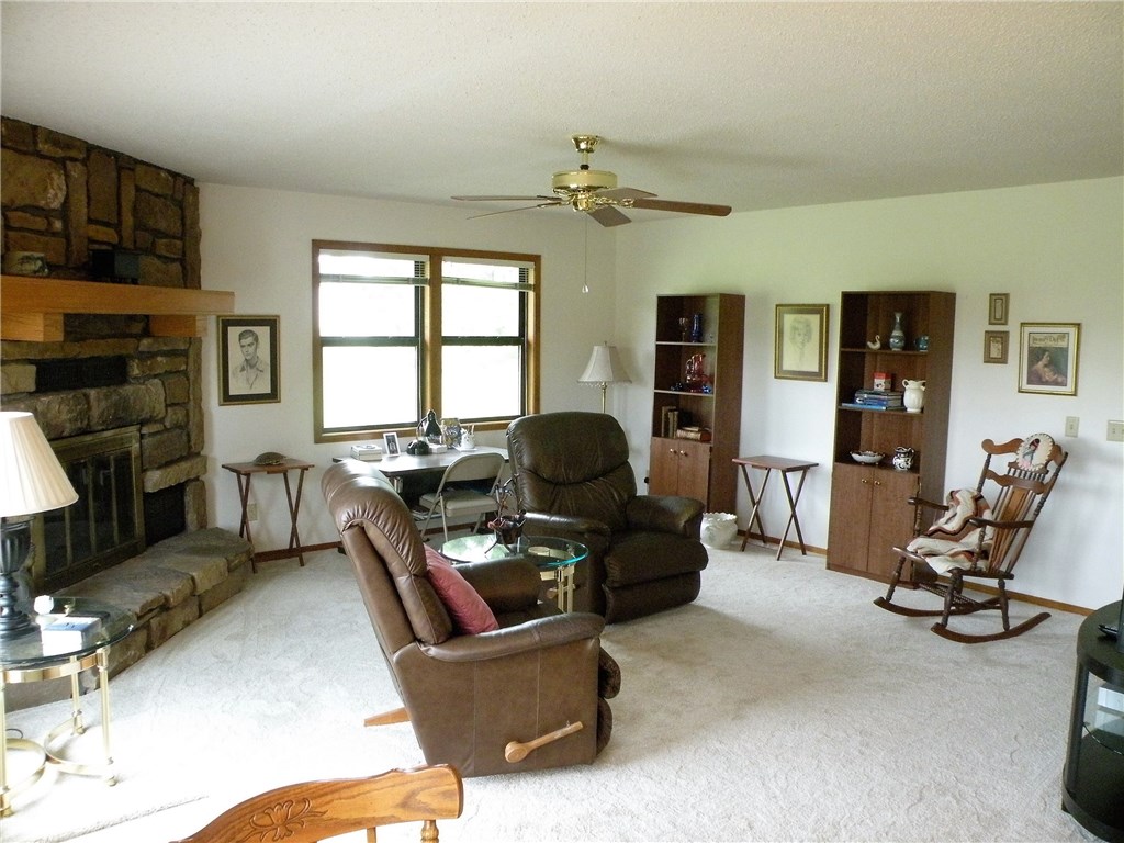 18 Buckskin Ln, Holiday Island, AR 72631