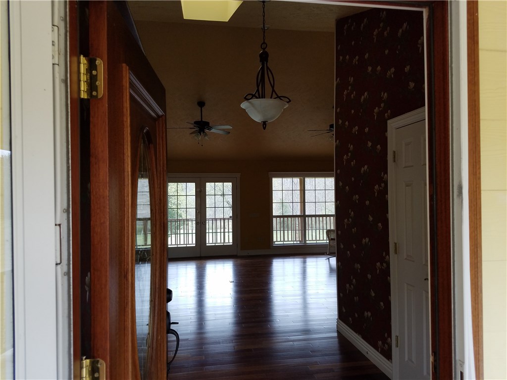 212 CR 1080, Eureka Springs, AR 72631