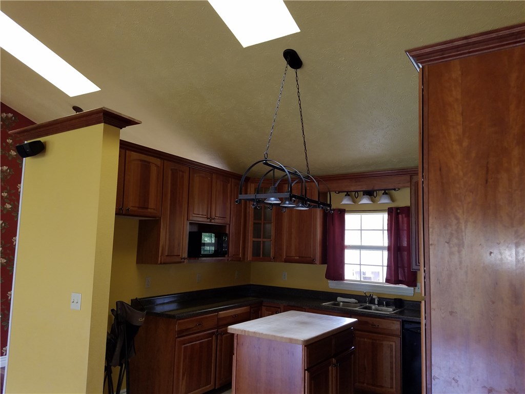 212 CR 1080, Eureka Springs, AR 72631