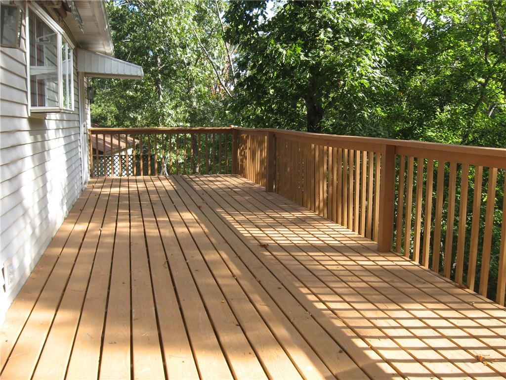 109 Jay Ln, Eureka Springs, AR 72632