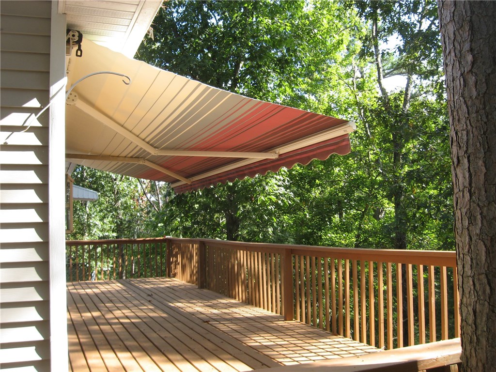 109 Jay Ln, Eureka Springs, AR 72632