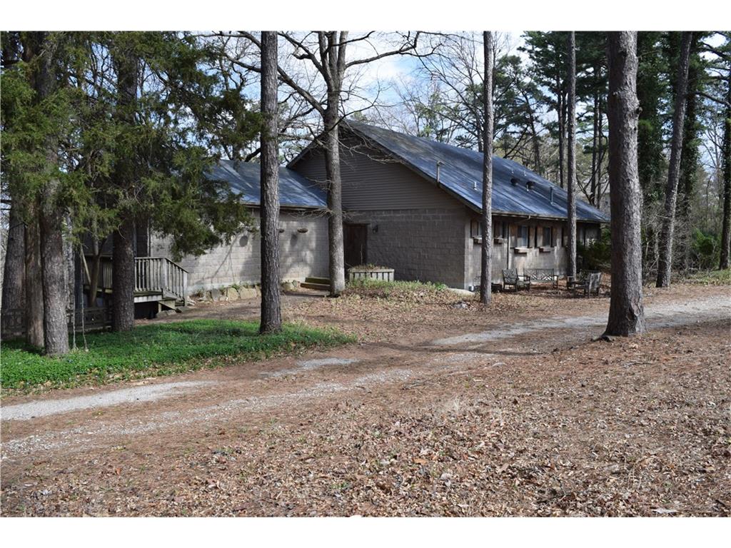190 Huntsville Rd, Eureka Springs, AR 72632