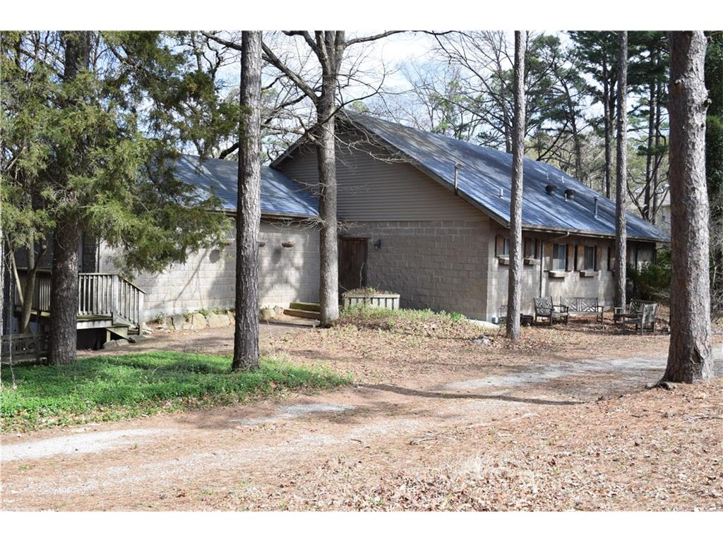190 Huntsville Rd, Eureka Springs, AR 72632