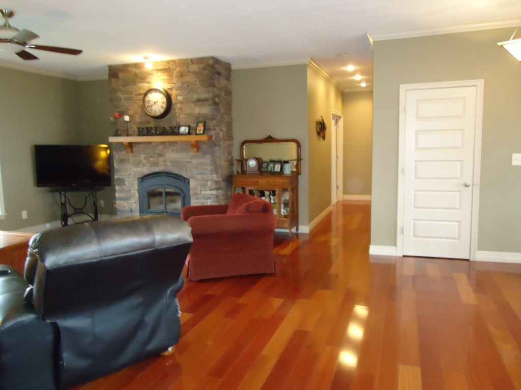 994 CR 309, Eureka Springs, AR 72632