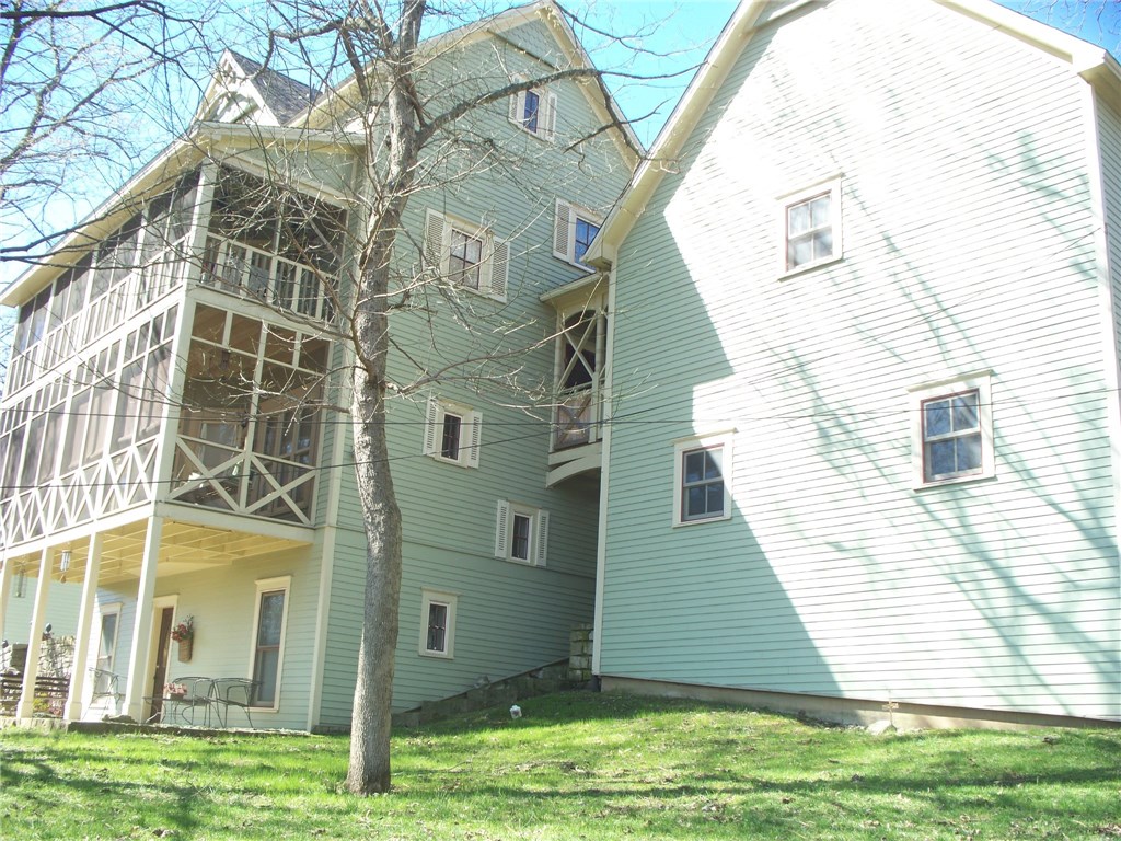223 Spring St., Eureka Springs, AR 72632