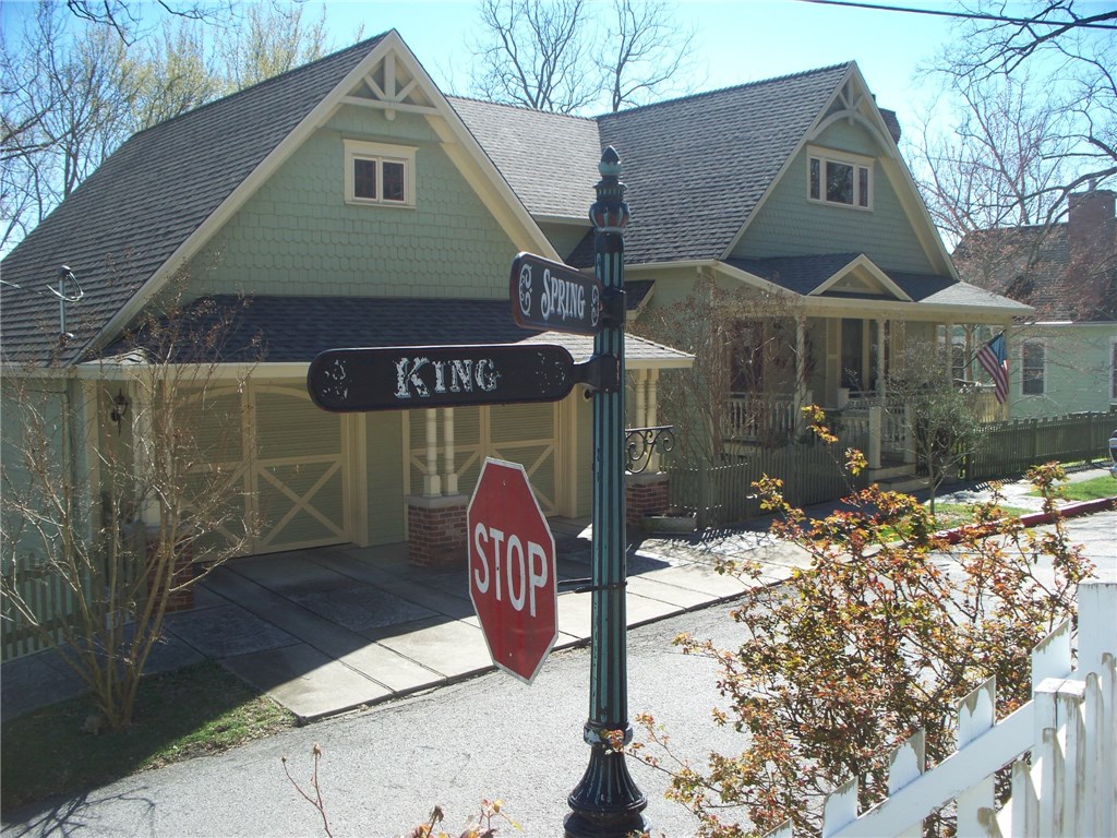 223 Spring St., Eureka Springs, AR 72632
