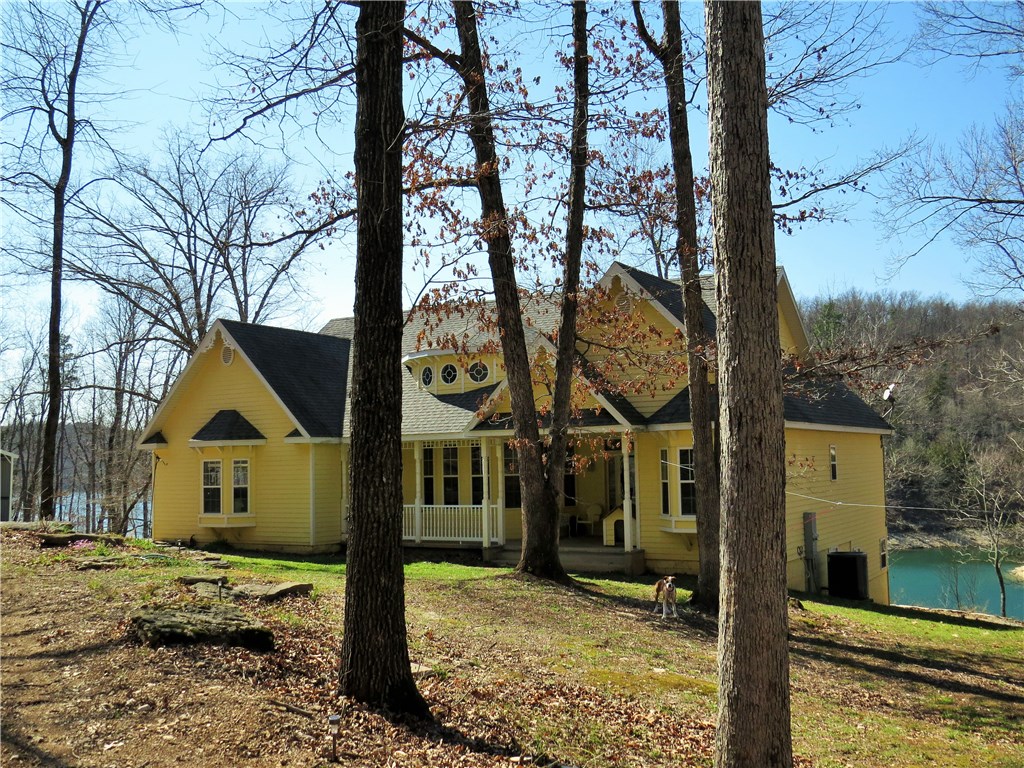 525 Bel LagoDR, Eureka Springs, AR 72632