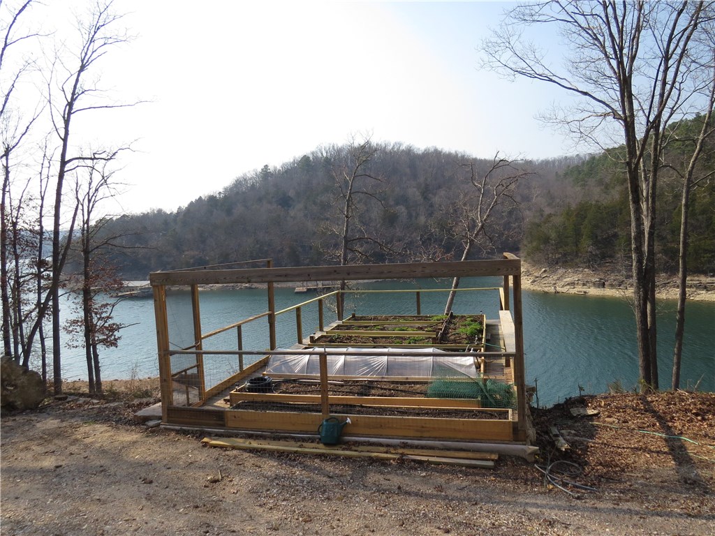 525 Bel LagoDR, Eureka Springs, AR 72632