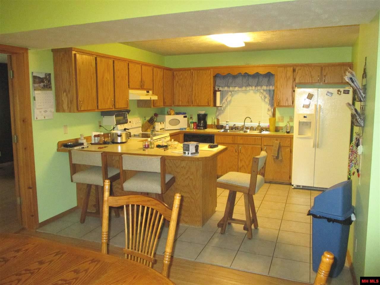 804 WALNUT STREET, Flippin, AR 72634