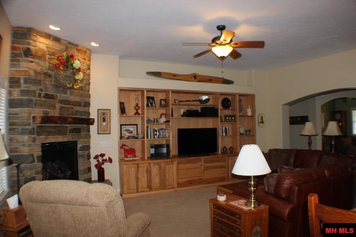 57 BLACKBIRD LANE, Flippin, AR 72634