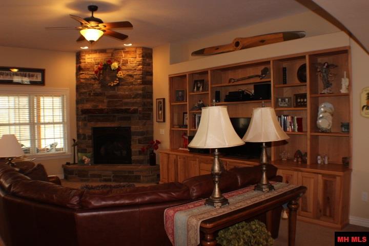 57 BLACKBIRD LANE, Flippin, AR 72634