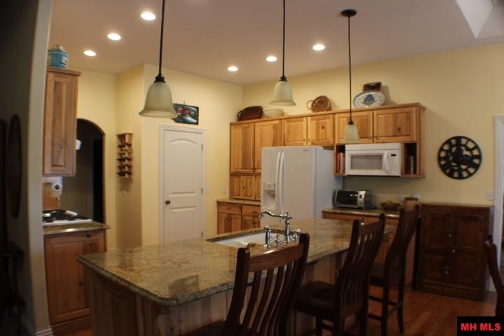 57 BLACKBIRD LANE, Flippin, AR 72634
