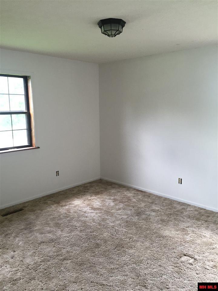 228 HOUSER, Gassville, AR 72635
