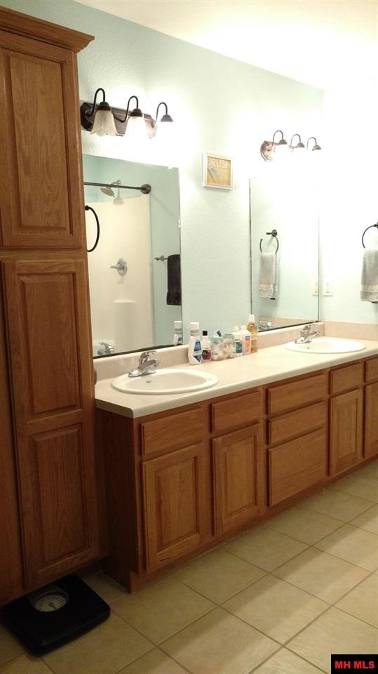 232 SHERMAN DRIVE, Gassville, AR 72635