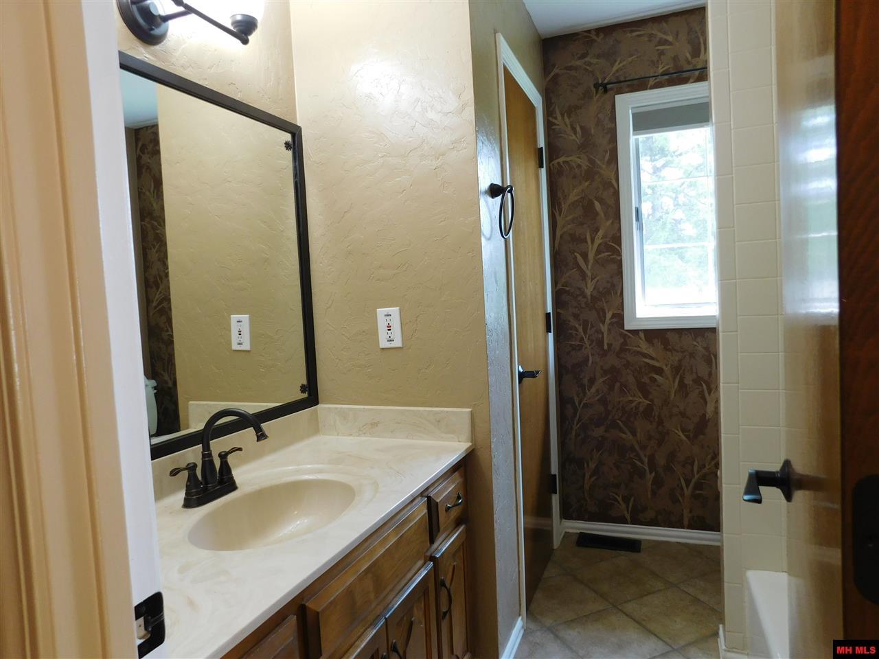 57 LAKEVIEW DRIVE, Lakeview, AR 72642