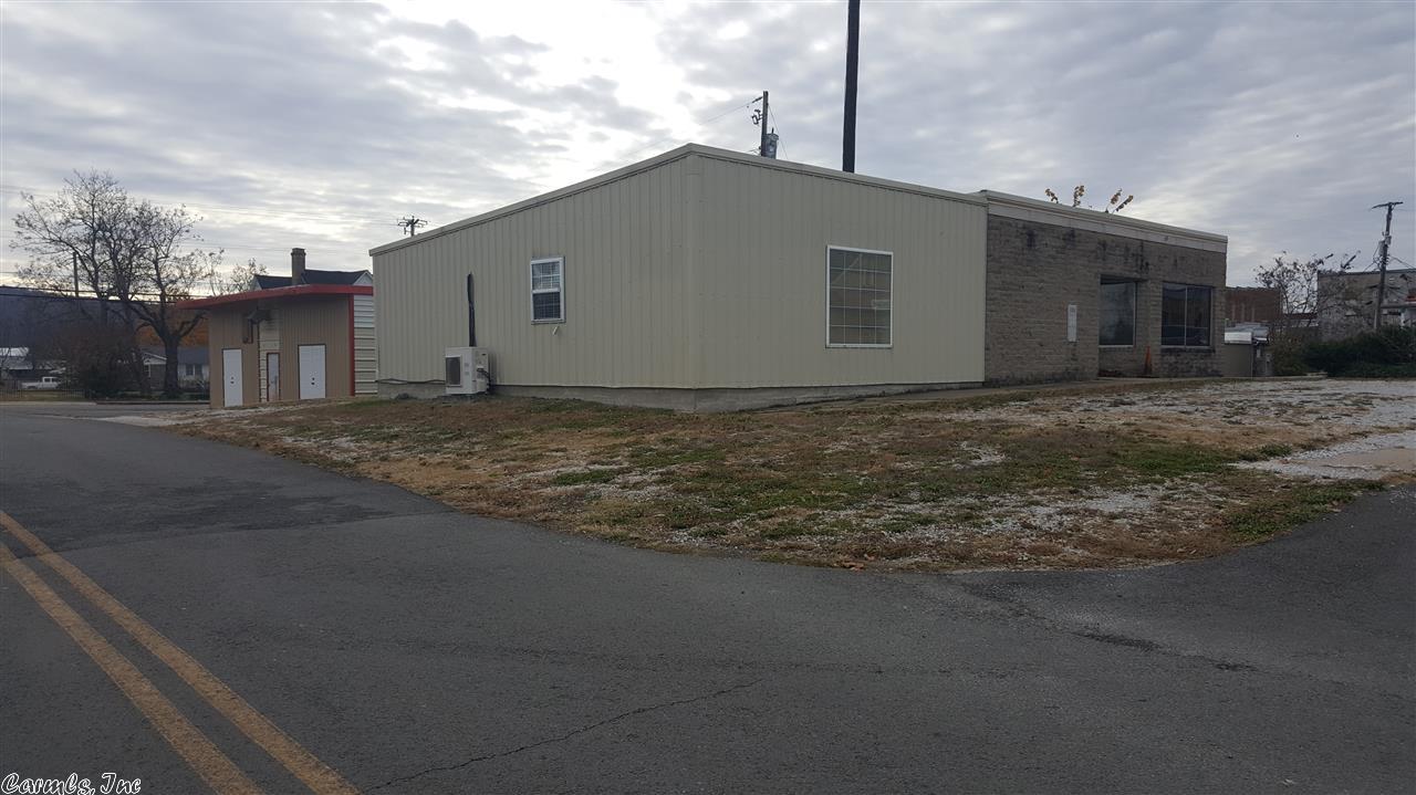 106 E Nome Street, Marshall, AR 72650